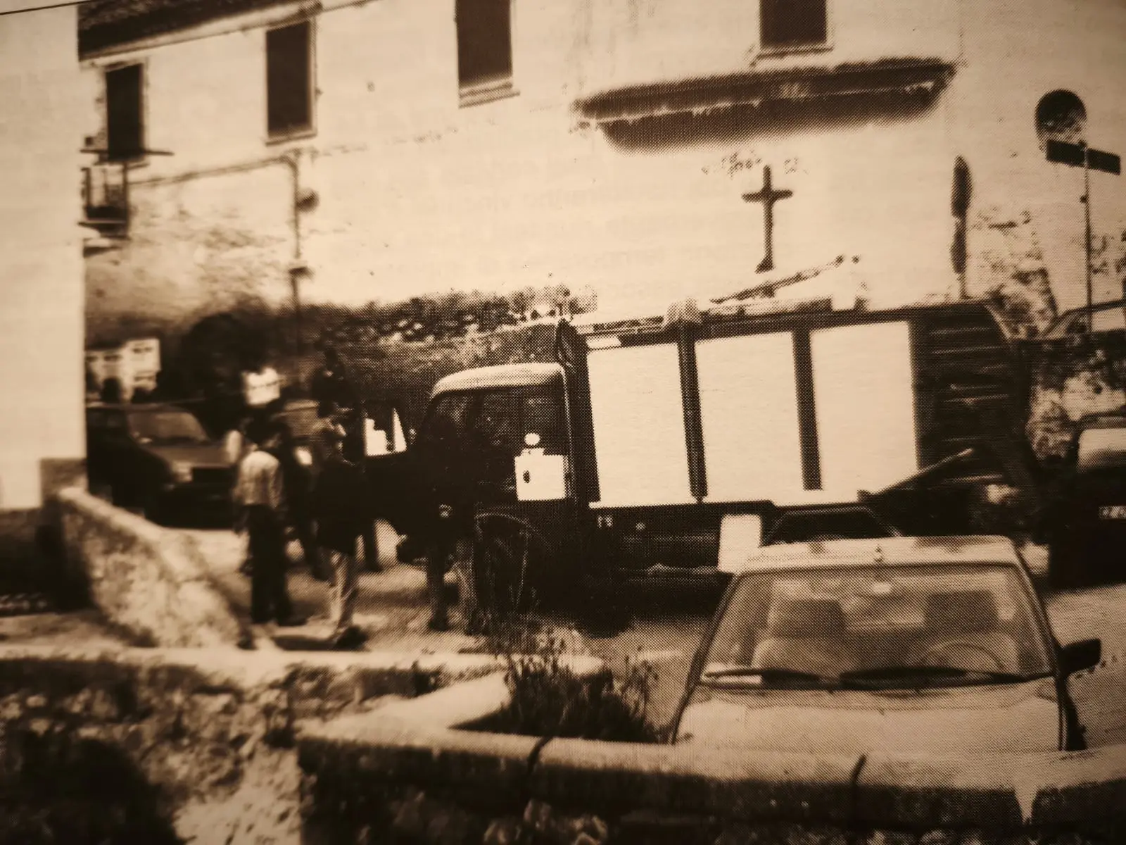Netturbini uccisi a Lamezia, 35 anni senza verità: dietro gli omicidi le mire della ’ndrangheta sui miliardi dei rifiuti
