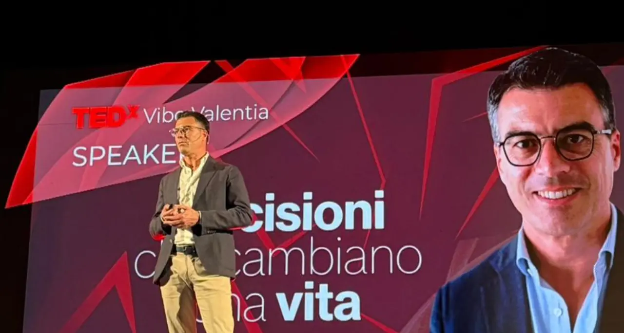 Gianluca Callipo emoziona il pubblico di TEDx Vibo: «Un secondo prima ero il sindaco di Pizzo, poi solo\u00A0un detenuto»\n