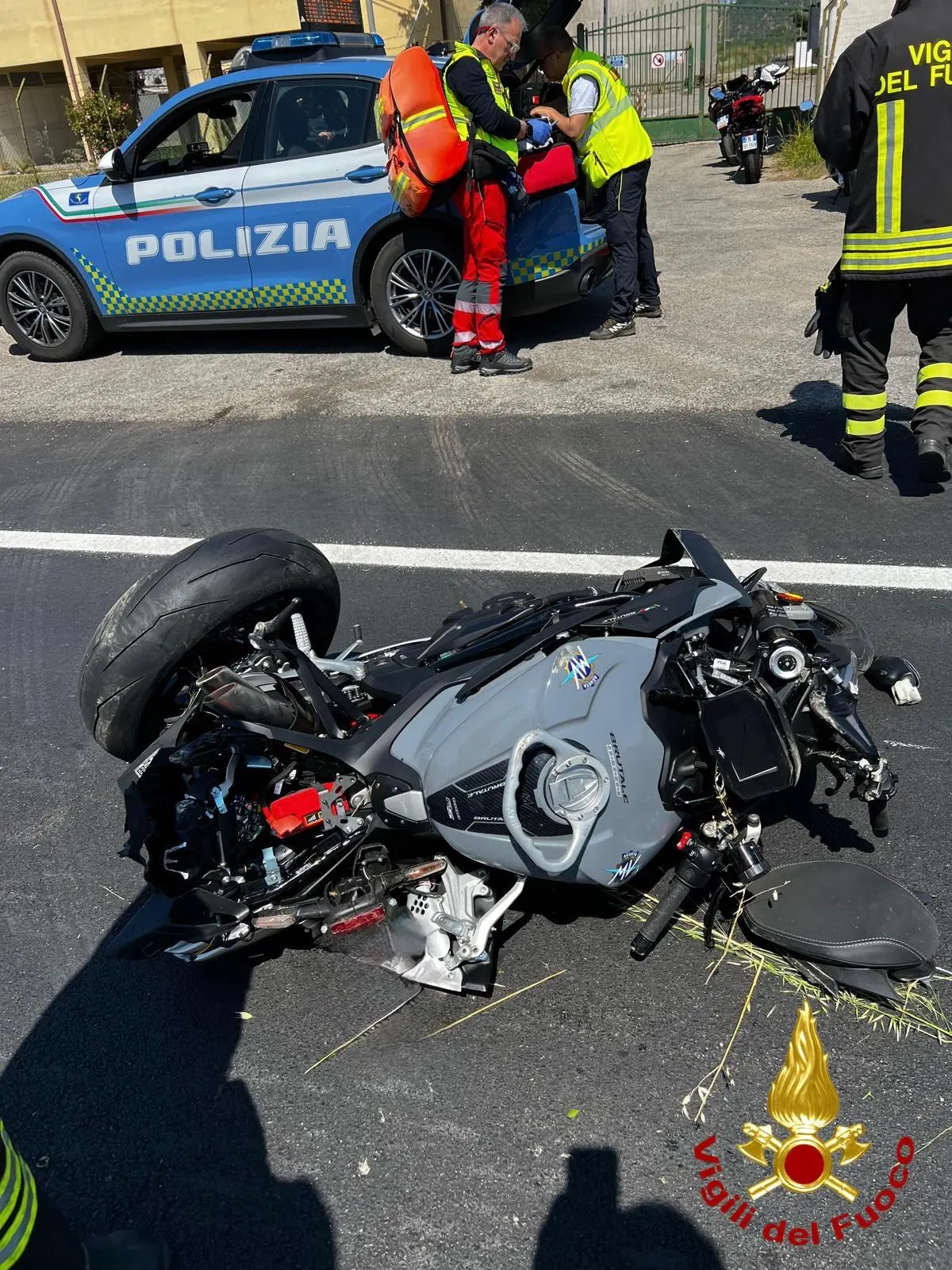 Tragedia a Crotone, tremendo incidente in moto per due gemelli di Cotronei sulla statale 106:\u00A0un morto e un ferito