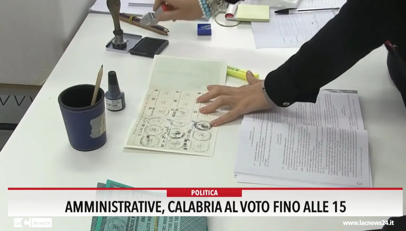 Amministrative, Calabria al voto fino alle 15