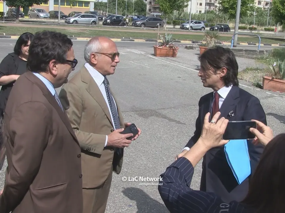 Carcere di Cosenza, Le Pera: «La rimozione dei plexiglass è solo il primo passo» | VIDEO