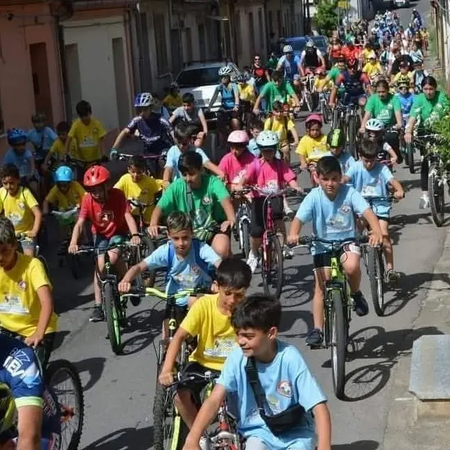 A San Costantino Calabro\u00A0grande entusiasmo alla decima edizione di “Bimbimbici - Pedaliamo il futuro”\n