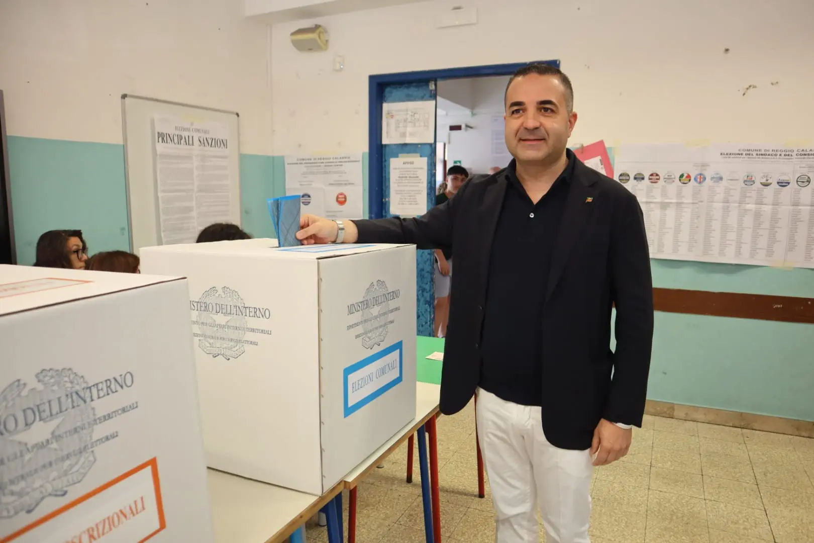 Elezioni Reggio, exit poll Rai: Cannizzaro avanti tra il 64% e il 68%\n