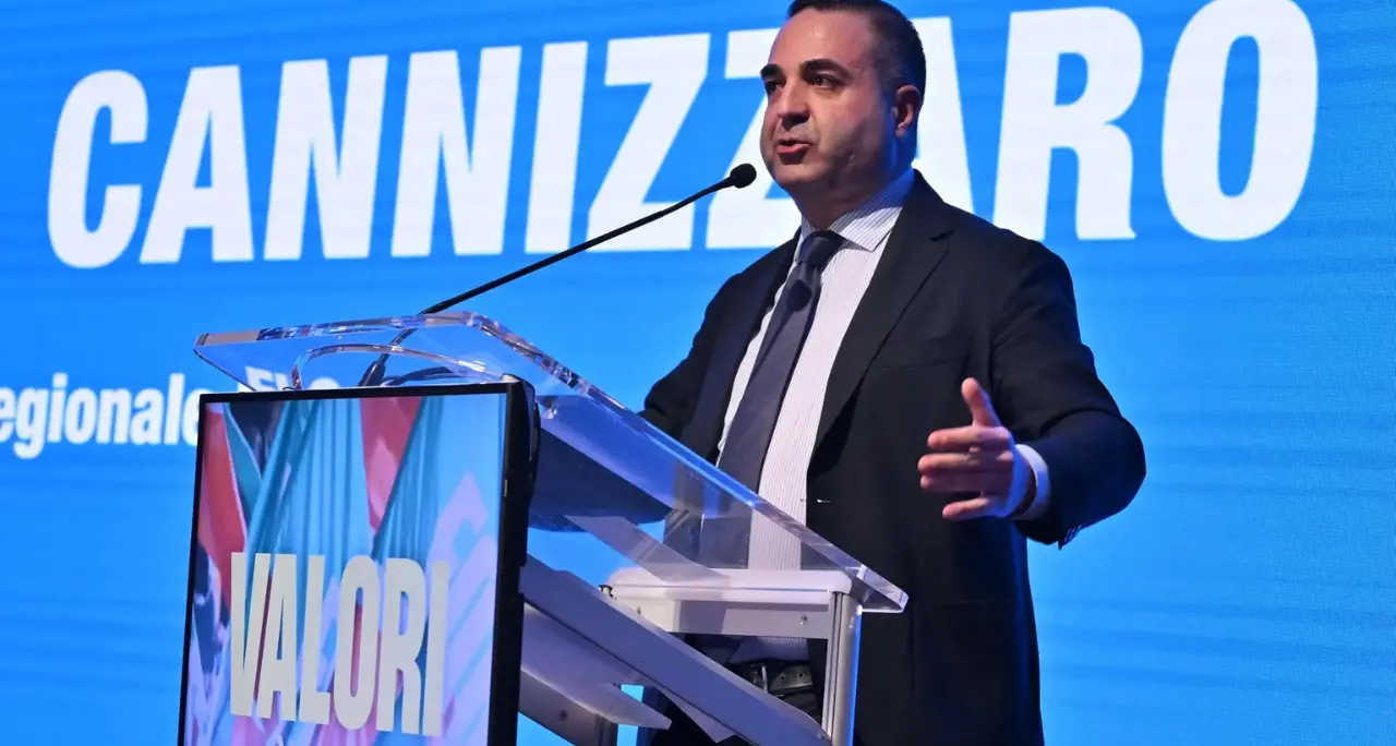 <p>Amministrative in Calabria, exit poll a Reggio: <span style=\"color:hsl(0, 75%, 60%);\">Cannizzaro tra il 64 e il 68%, </span>Battaglia 21-25% - <span style=\"color:hsl(0,75%,60%);\">LIVE</span></p>