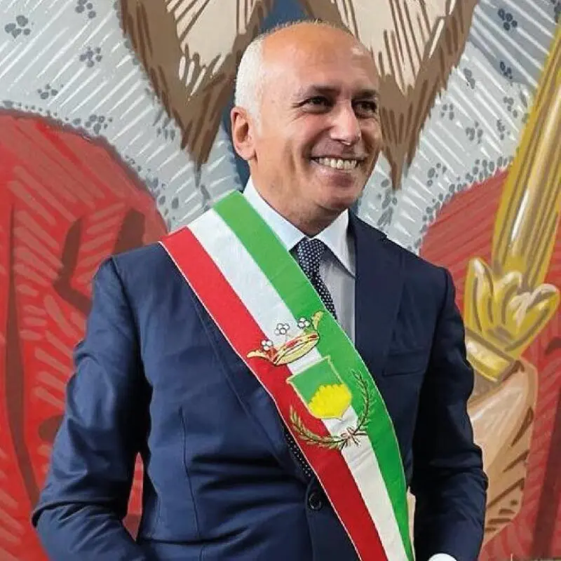 Il sindaco Franz Caruso incontra i cittadini senza appuntamento: «Il Comune deve essere la casa di tutti»\n