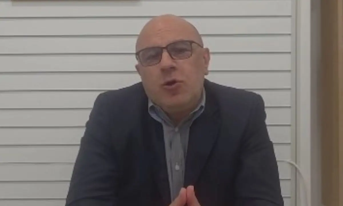 Castrolibero, De Cicco festeggia Serra e punge Greco: «Chi semina vento raccoglie tempesta»\n