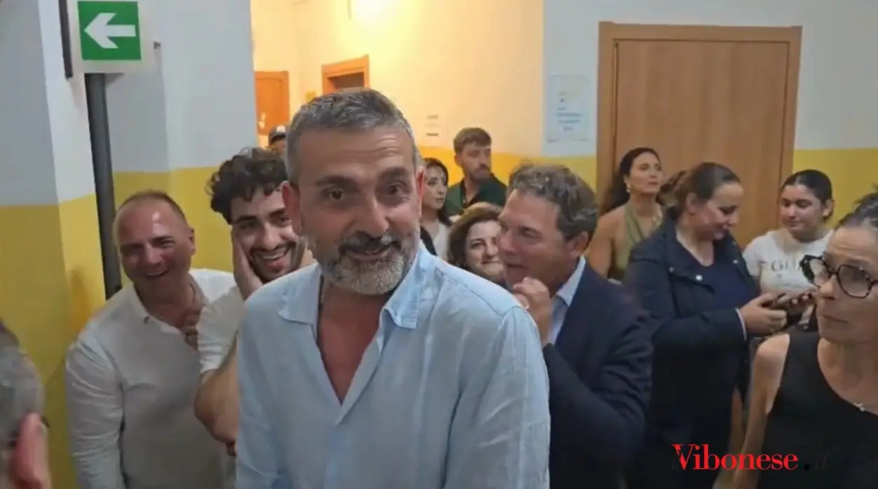 Elezioni a Tropea, festa per la vittoria di Macrì