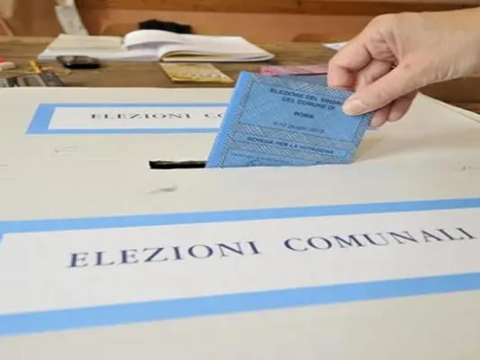 Amministrative 2026 nel Catanzarese: eletti 16 sindaci tra liste uniche, duelli e sfide al fotofinish. NOMI e DATI DEFINITIVI