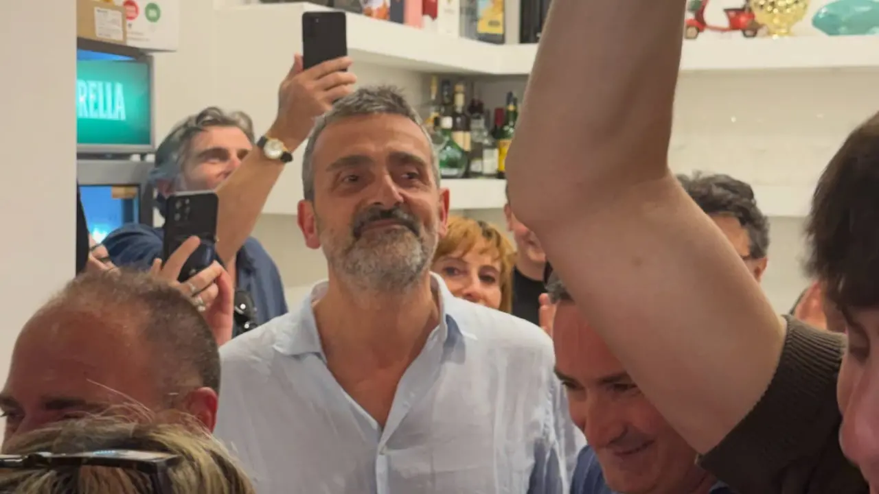 Macrì torna sindaco di Tropea dopo una battaglia all’ultimo voto: «Mi\u00A0aspettavo di più, ma abbiamo vinto»\n