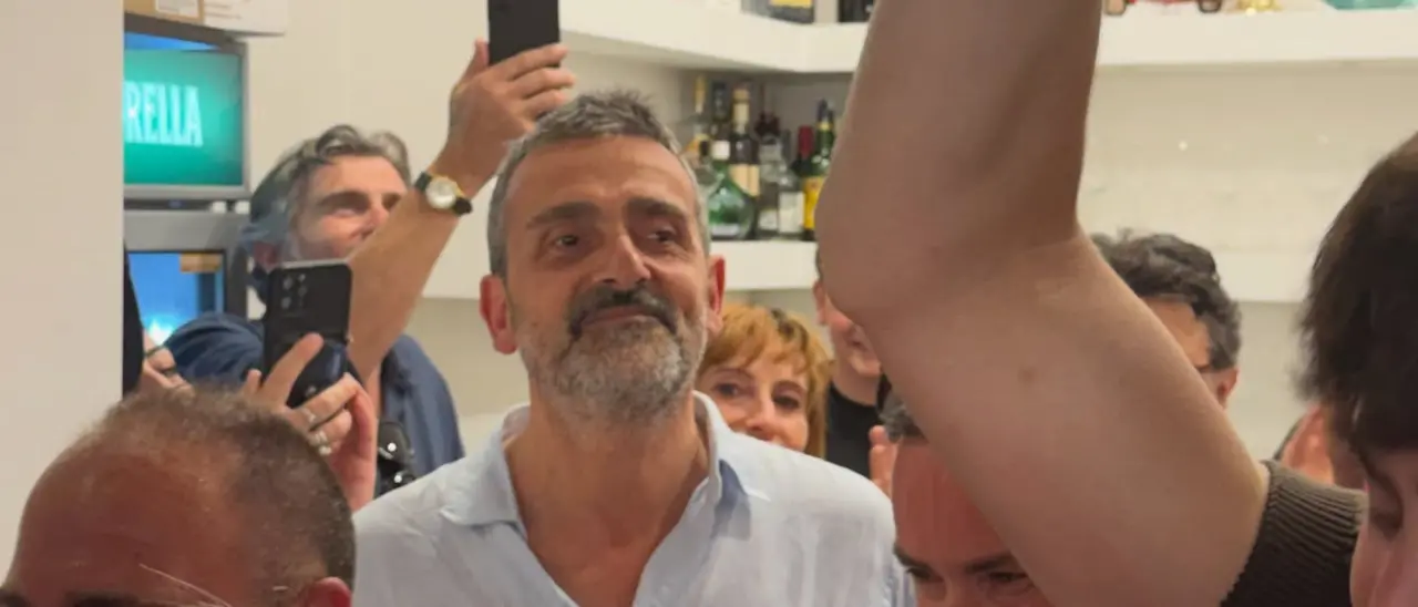 Macrì torna sindaco di Tropea dopo una battaglia all’ultimo voto: «Mi\u00A0aspettavo di più, ma abbiamo vinto»\n