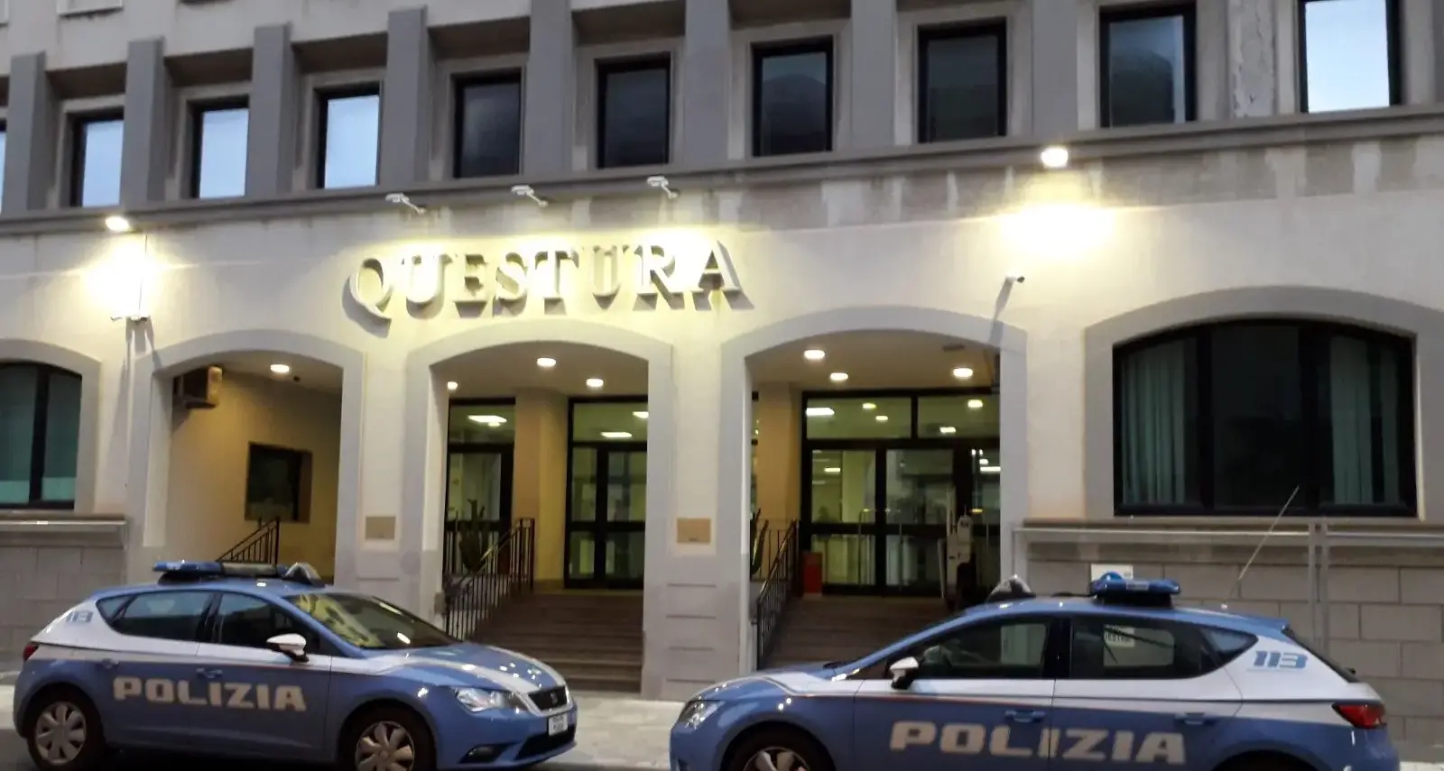 Droga a Reggio Calabria, la Polizia smantella una piazza di spaccio\n
