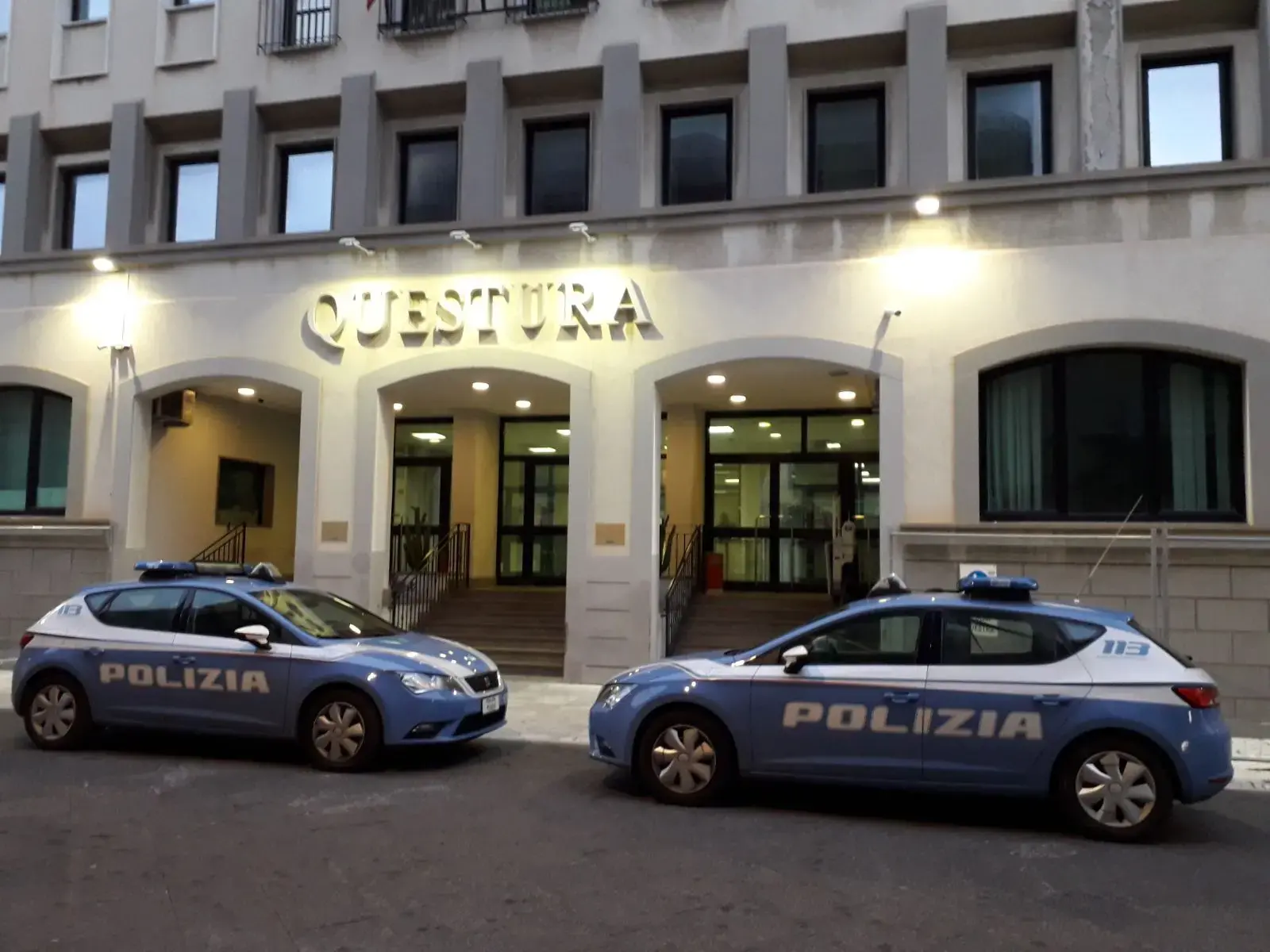 Droga a Reggio Calabria, la Polizia smantella una piazza di spaccio\n