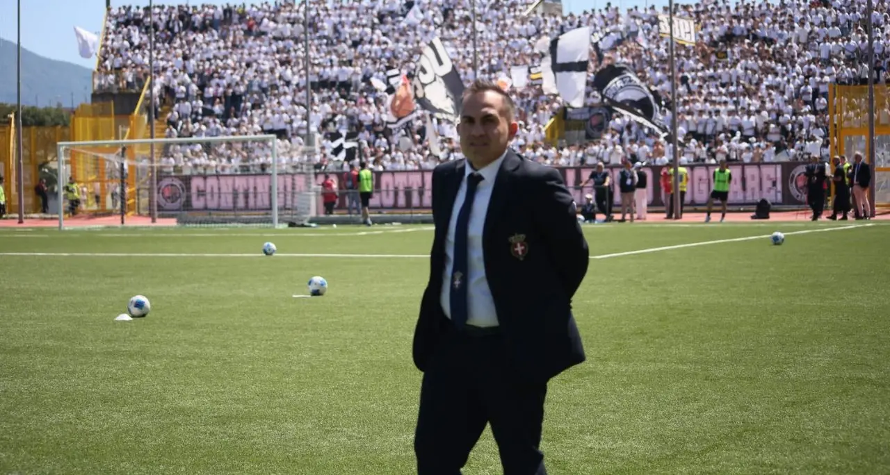 Rescissione consensuale tra il Savoia e Mazzei: il ds calabrese lascia con il dolce regalo della promozione in\u00A0Serie C\n