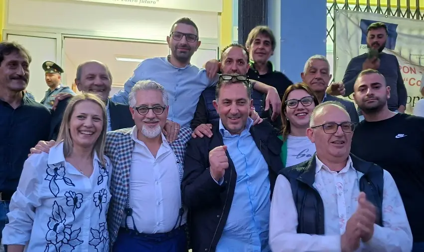 San Calogero sceglie Brosio: battuto il sindaco uscente Maruca per 58 voti, Maccarone terzo entra in Consiglio\n