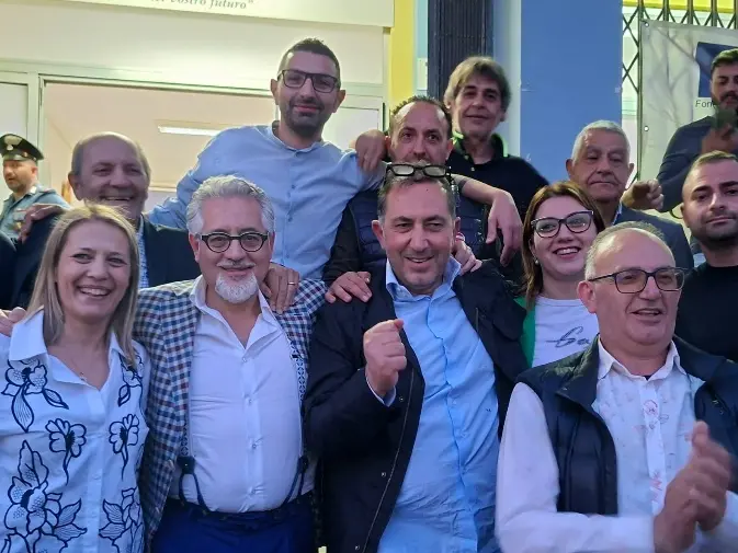 San Calogero sceglie Brosio: battuto il sindaco uscente Maruca per 58 voti, Maccarone terzo entra in Consiglio
