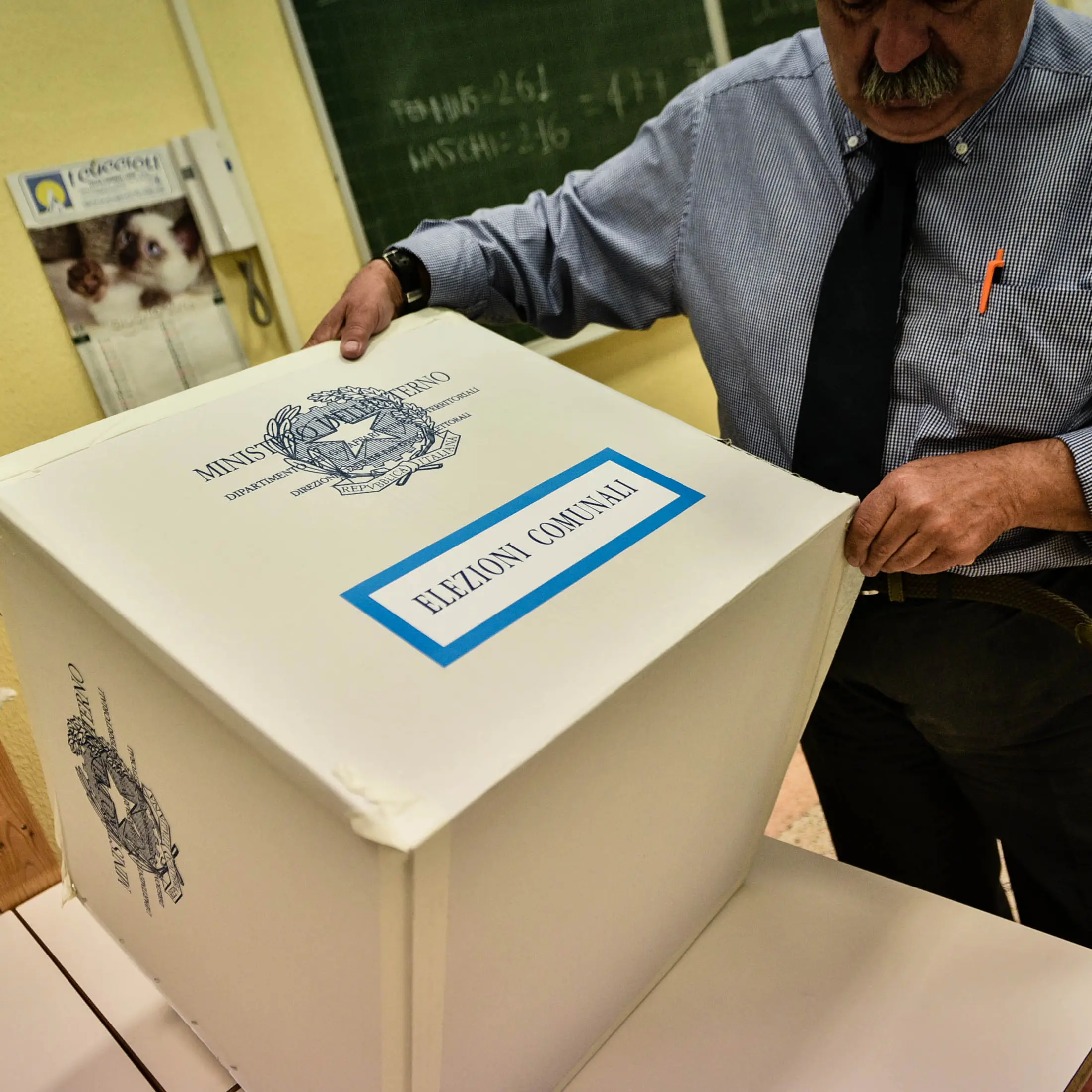 Amministrative, 12 capoluoghi eleggono il sindaco al primo turno: 7 vanno al centrosinistra, 3 al centrodestra e 2 ai civici\n