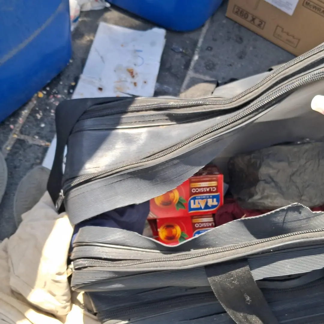 <p>Cosenza, paura in centro per un allarme bomba ma nello zaino c’era tè alla pesca</p>
