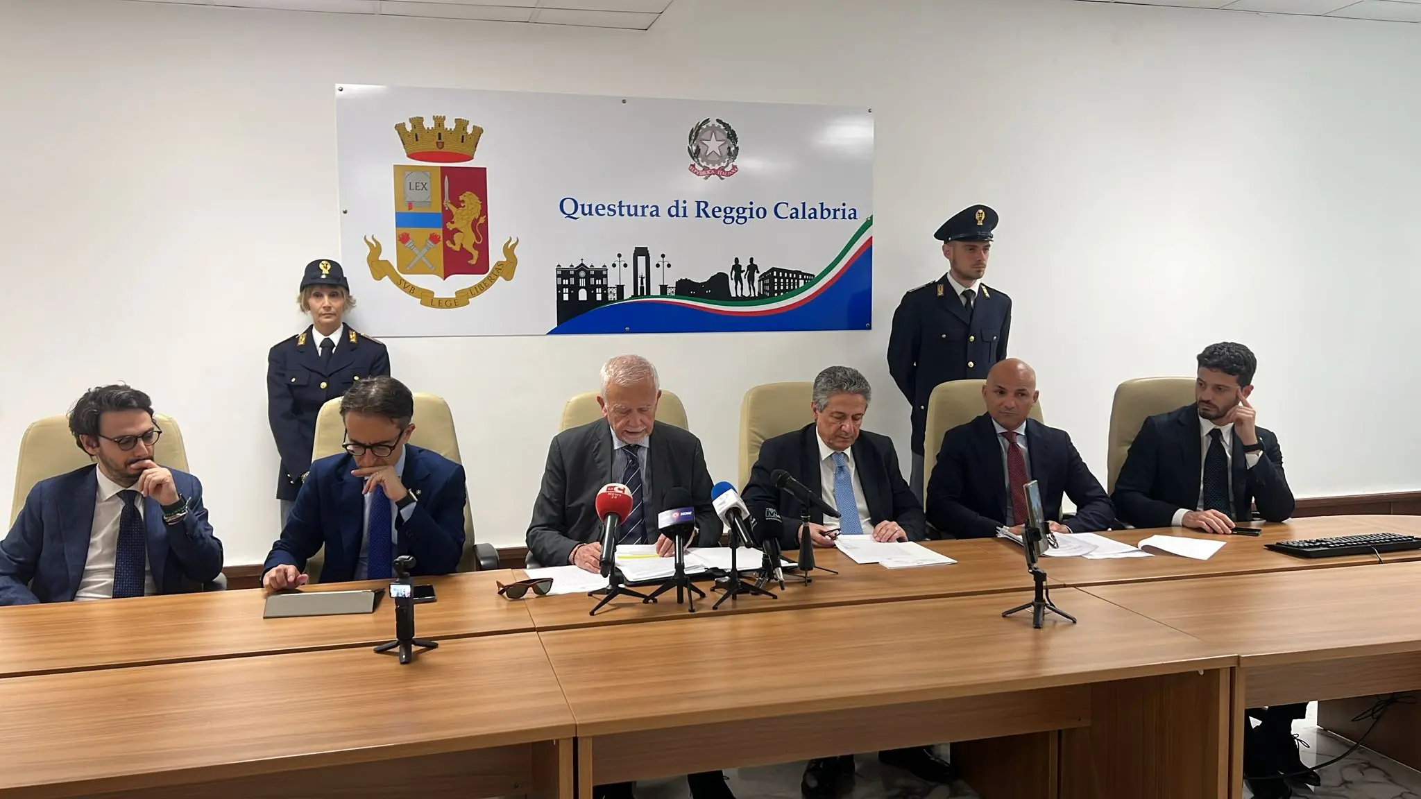 Blitz anti-droga a Reggio Calabria, Borrelli: «Un’intera parte della città dedicata allo spaccio»\n