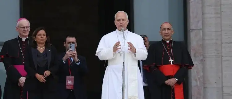 Il monito del Papa sui rischi dell’IA, l’uomo deve governare la tecnologia non il contrario\n