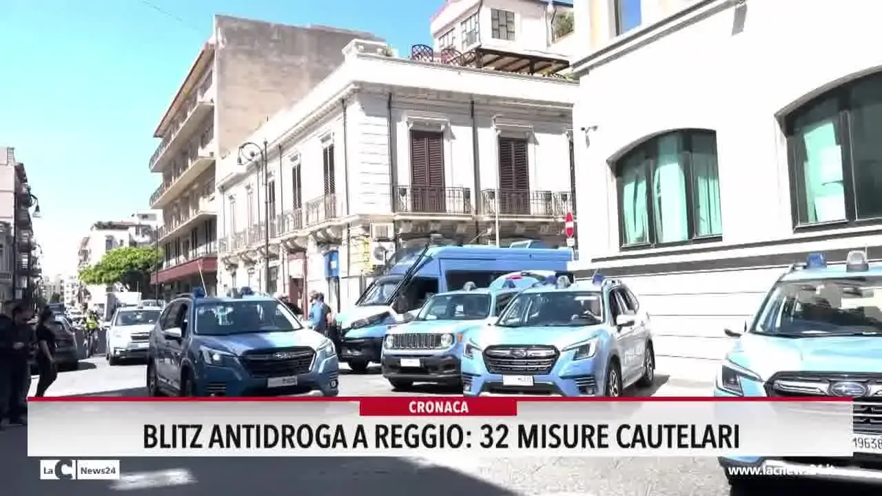Reggio, blitz antidroga: 32 misure cautelari