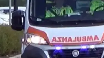 Malore su corso Mazzini a Cosenza, il Comitato 31 Ottobre: «Sull’isola pedonale servono defibrillatori»\n