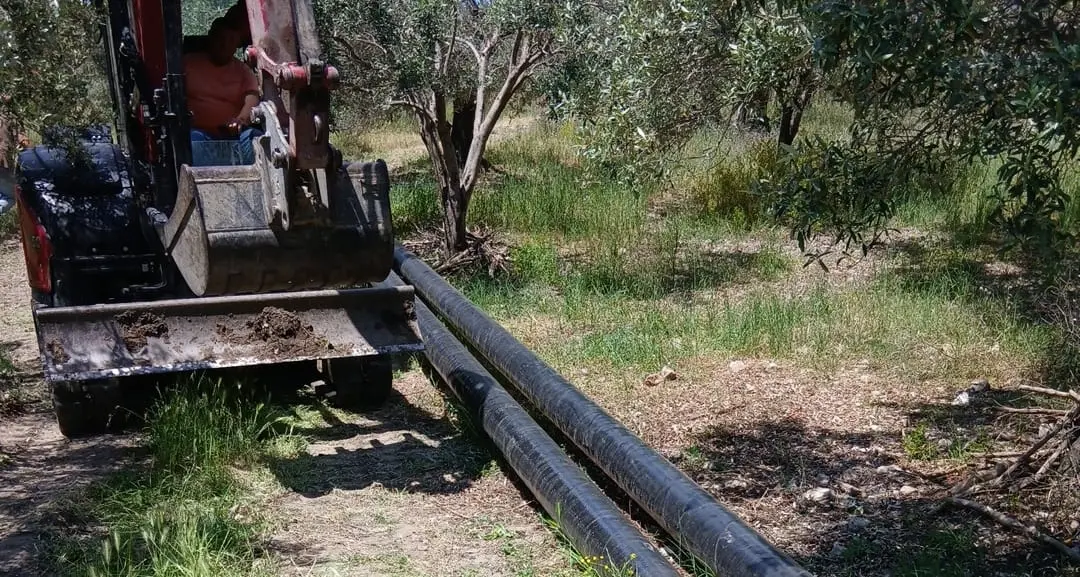 Acqua pulita per il centro storico di Caulonia: partiti i lavori per l’impianto di dearsenificazione in località Amusa\n