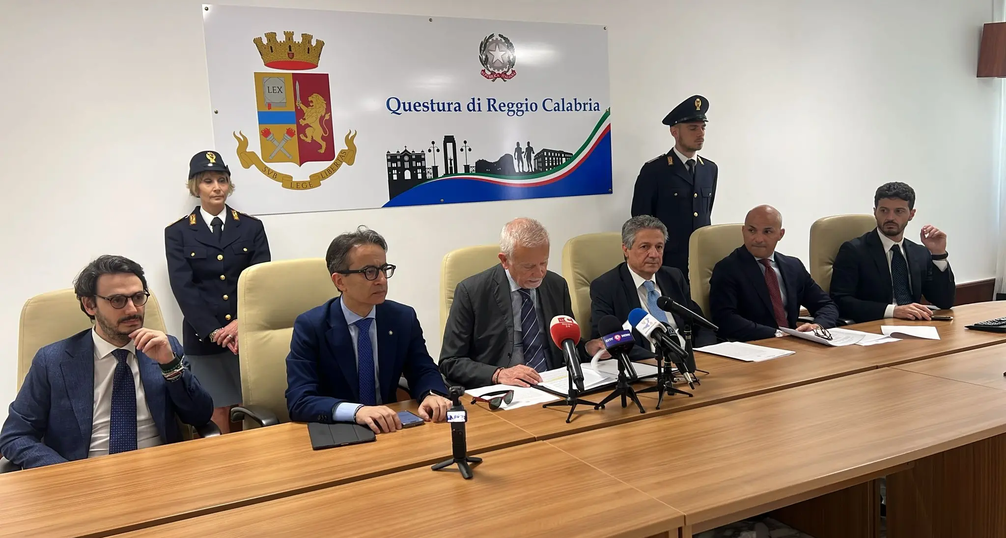 Supermercato della droga in centro a Reggio con il benestare della Cosca Libri\n