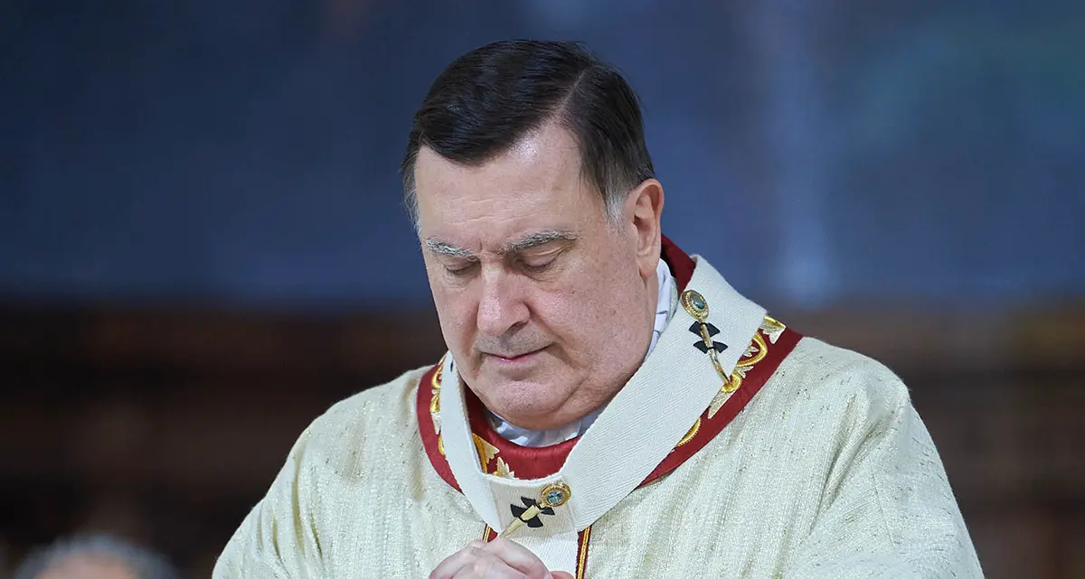 CEI, auguri del sottosegretario Ferro a mons. Maniago, eletto presidente Commissione episcopale per la Liturgia