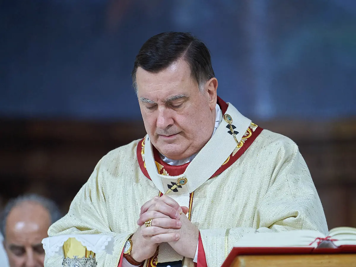 CEI, auguri del sottosegretario Ferro a mons. Maniago, eletto presidente Commissione episcopale per la Liturgia