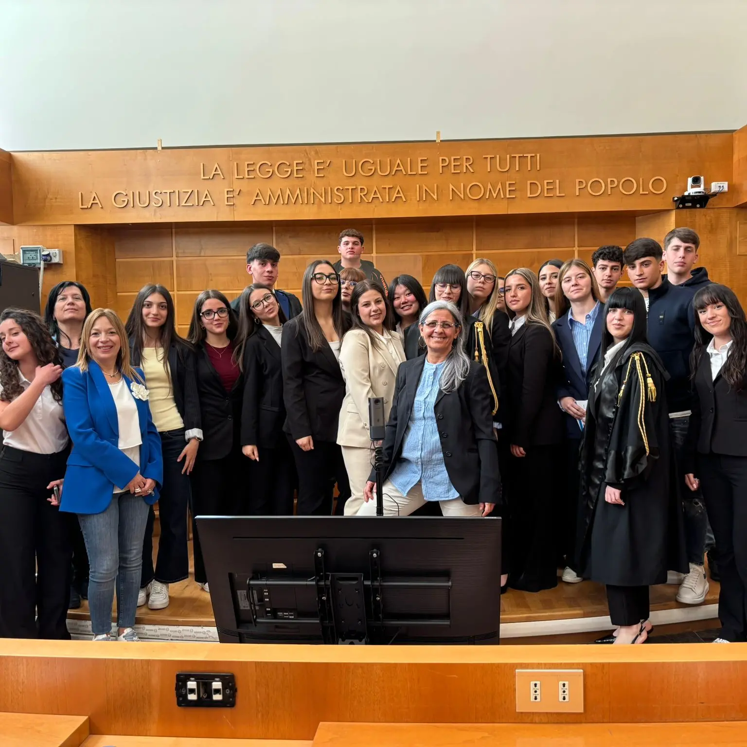Studenti del liceo Berto in toga\u00A0a Lamezia Terme per “Ciak si gira”: «La scuola è il primo presidio di legalità»\n