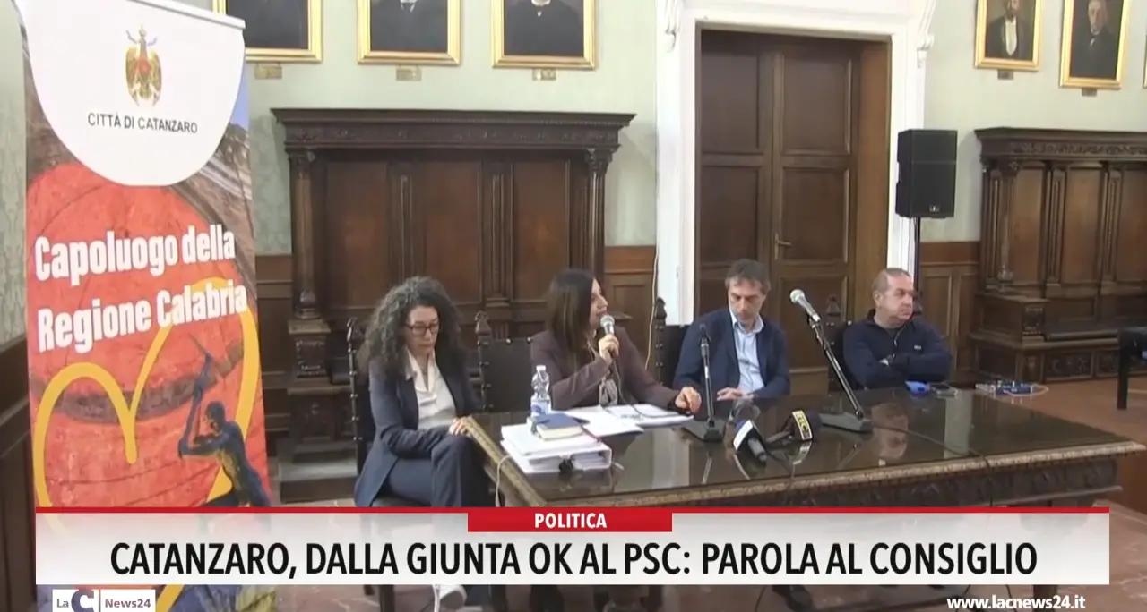 Catanzaro, dalla Giunta ok al Psc: parola al Consiglio
