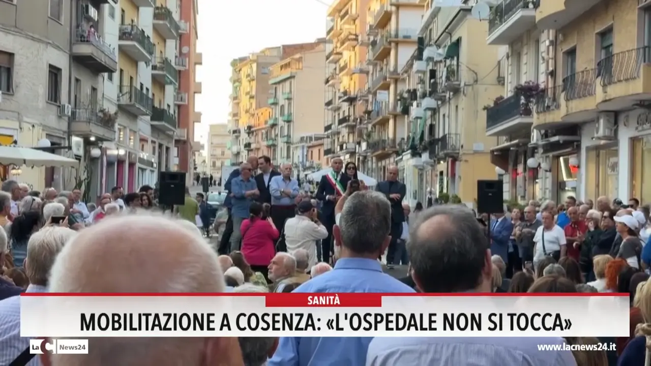 Mobilitazione a Cosenza: «L'ospedale non si tocca»