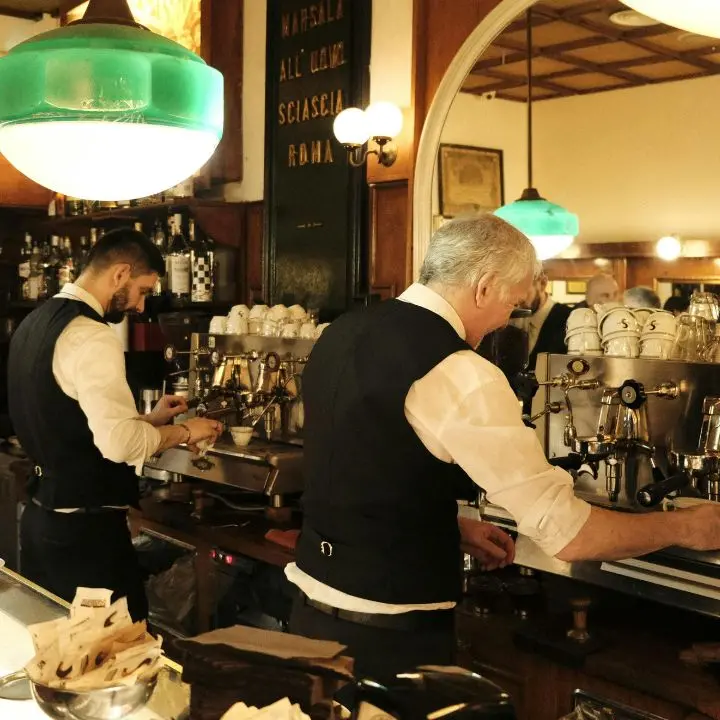 L’estate del lavoro stagionale: boom di offerte tra hotel, ristoranti e stabilimenti balneari\n