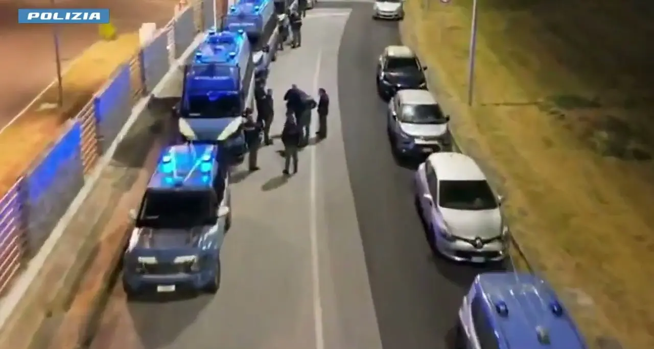 Reggio Calabria, il vero allarme è la domanda di droga: centinaia di clienti al giorno tra adulti, professionisti e giovanissimi\n
