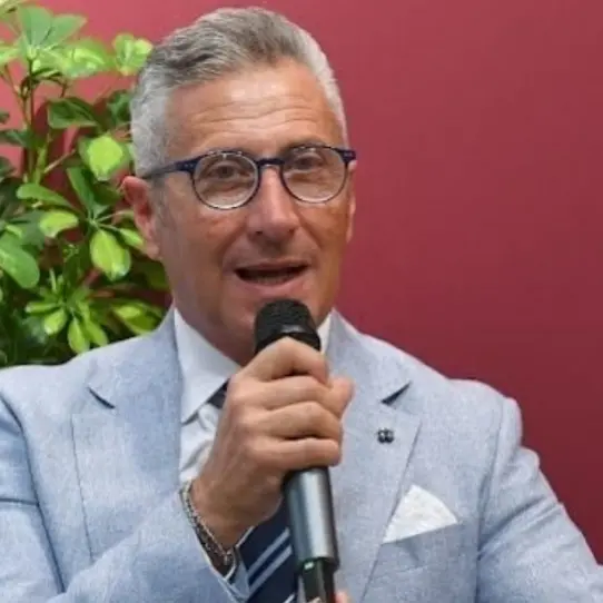 Taurianova, strappano la targhetta dell’ex sindaco dopo il voto:\u00A0Biasi accusa Romeo e annuncia un esposto in Prefettura\n