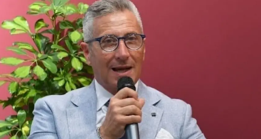 Taurianova, strappano la targhetta dell’ex sindaco dopo il voto:\u00A0Biasi accusa Romeo e annuncia un esposto in Prefettura\n
