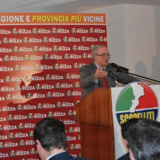 Addio a Domenico Rizza, l’ex assessore regionale muore a 84 anni all’ospedale di Catanzaro\n
