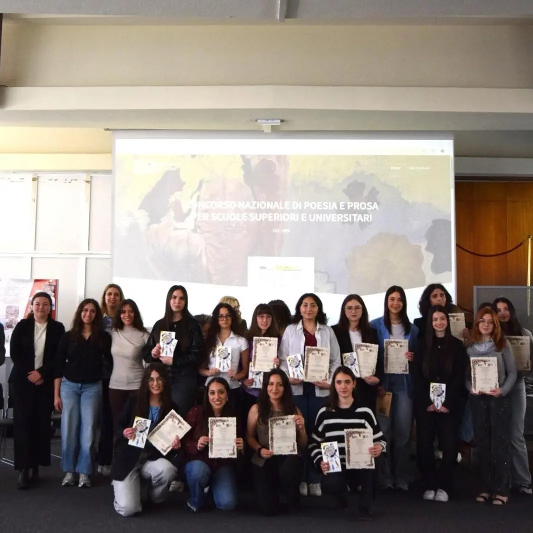 Trionfo del Liceo “T. Gullì” nel Concorso Nazionale “Una poesia dal cassetto”\n