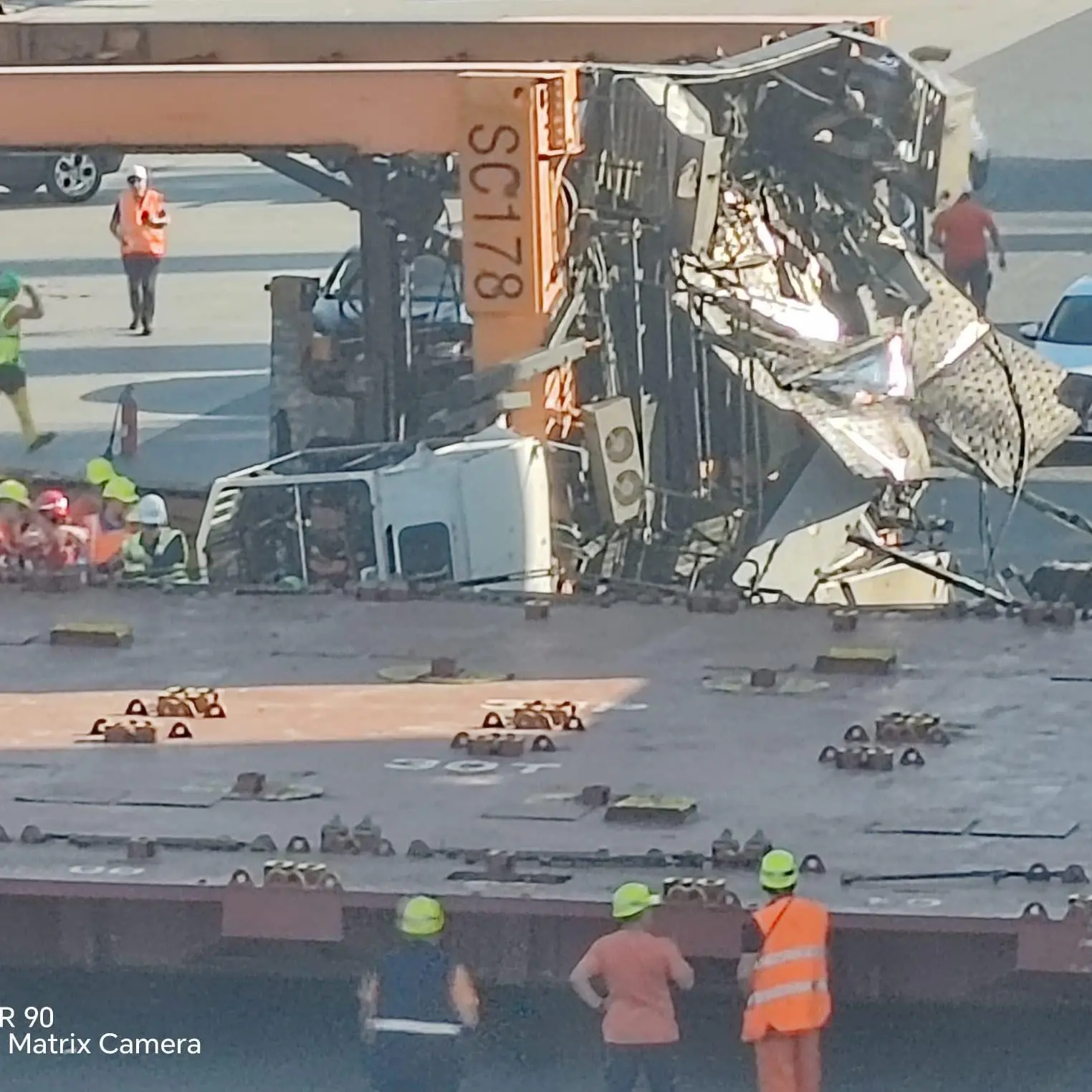 Incidente nel porto di Porto di Gioia Tauro, si ribalta uno straddle carrier: ferito un operatore portuale\n