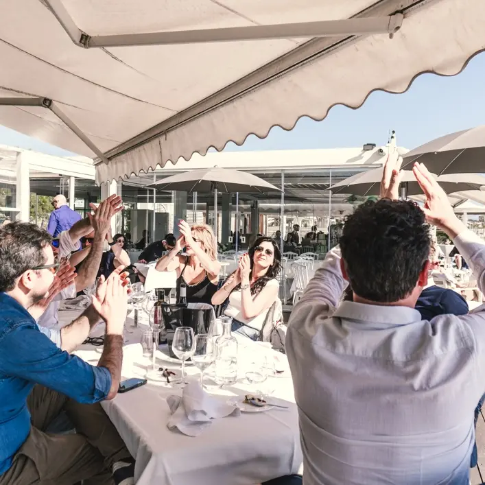 <p>Festa della Repubblica vista mare: al Riva di Falerna Marina un weekend tra musica, cucina e atmosfera d’estate</p>