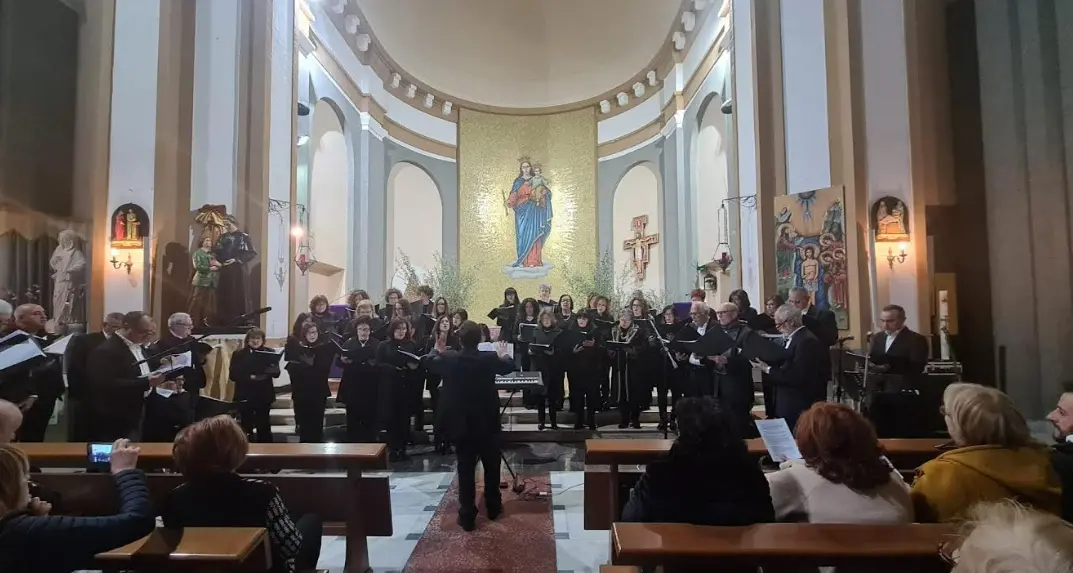 “Laudate Mariam!”, a Vibo Valentia il concerto del coro polifonico Pensieri, musica e parole\n
