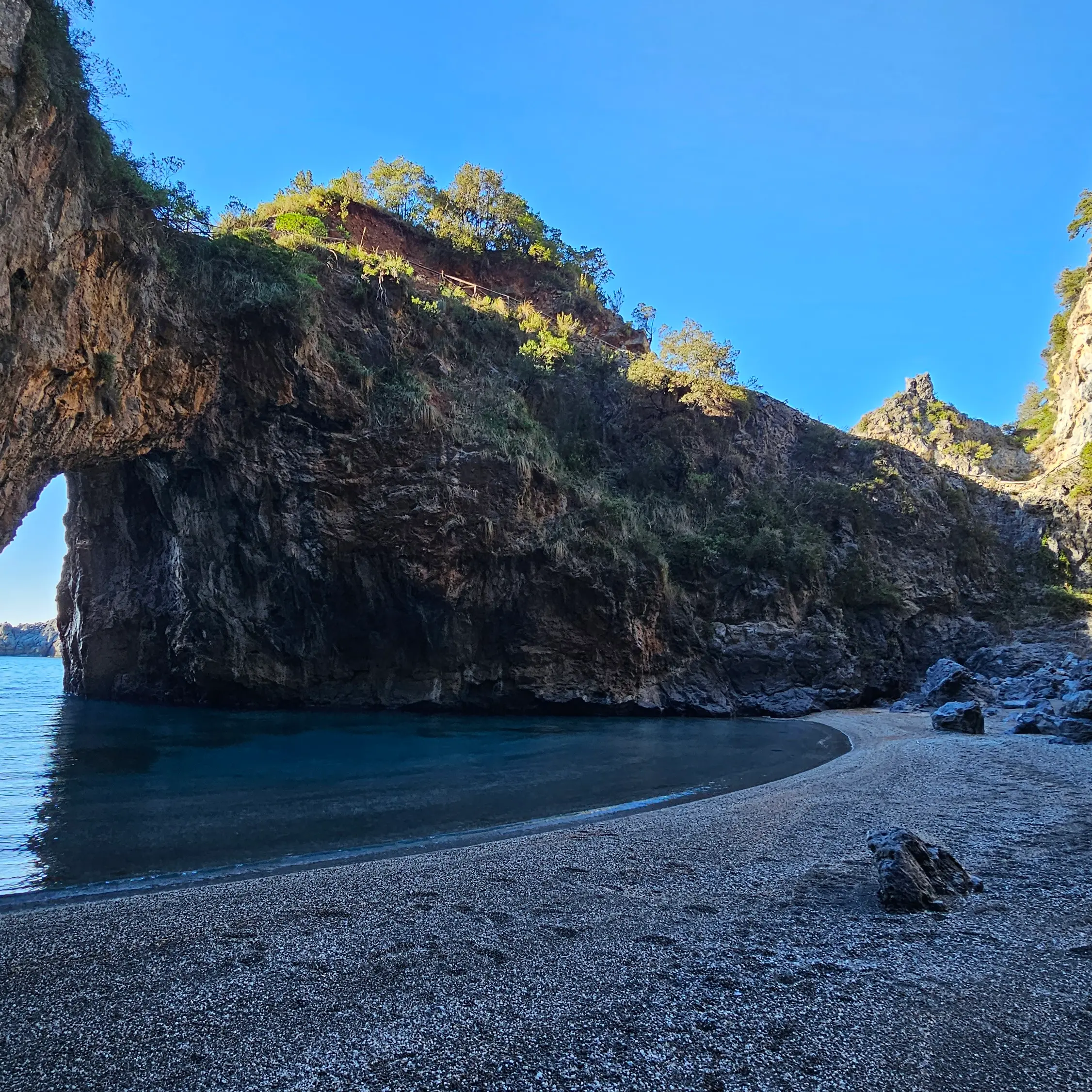 «Arcomagno, rischio al 90%»: ambientalisti contro il Comune di San Nicola Arcella\u00A0\n