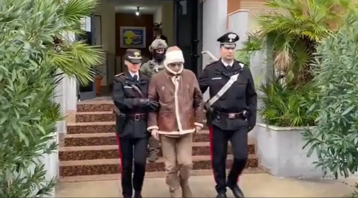La Gdf mette le mani sul tesoro della droga di Matteo Messina Denaro: tre arresti e sequestro da 200 milioni di euro\n