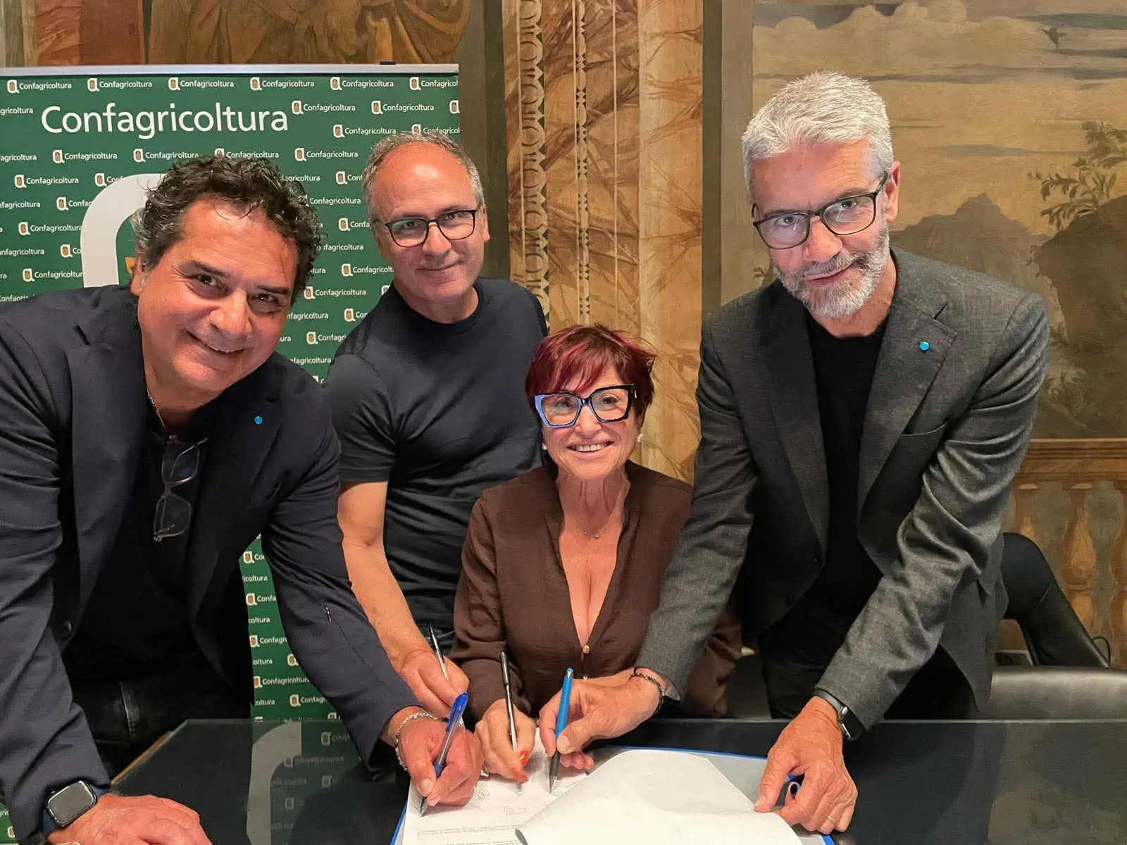 Operai agricoli e florovivaisti, rinnovato il contratto: aumento del 5,1%\n