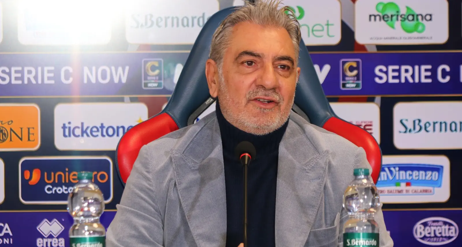 Crotone calcio in difficoltà economiche, il sindaco incontra Vrenna e si appella alla città:\u00A0«Tutti diano il proprio contributo»\n