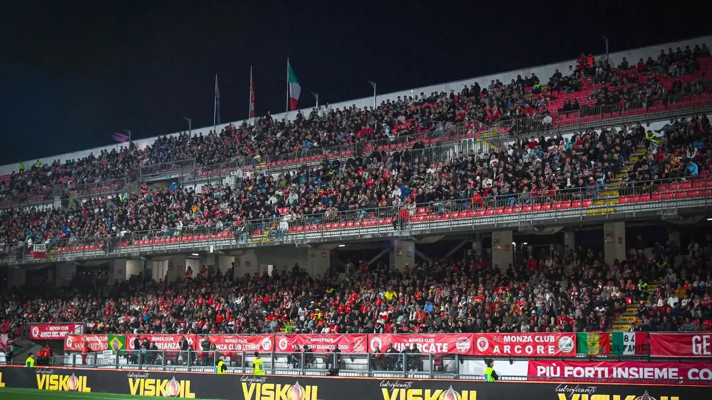 <p>Foto Ac Monza</p>\\n