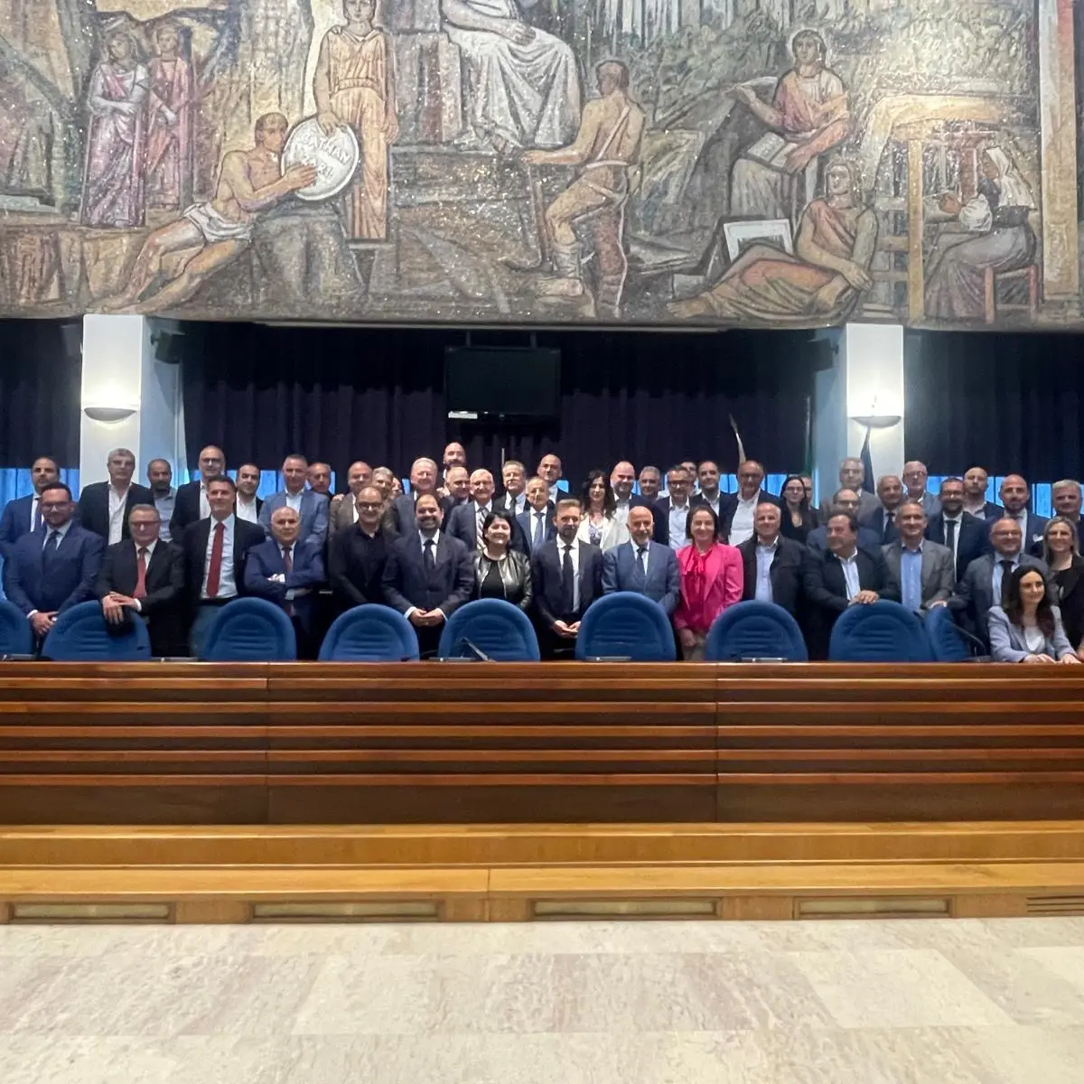 Provincia di Catanzaro, l’assemblea dei sindaci saluta il Prefetto De Rosa al termine del suo mandato\n