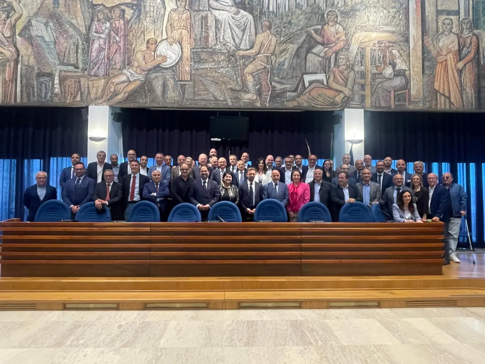 Provincia di Catanzaro, l’assemblea dei sindaci saluta il Prefetto De Rosa al termine del suo mandato\n