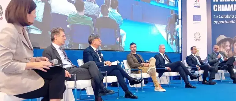 “Il lavoro chiama”, 3500 presenze per la tre giorni di Catanzaro dedicata all’incrocio di domanda e offerta.\u00A0 A febbraio si ripete\n