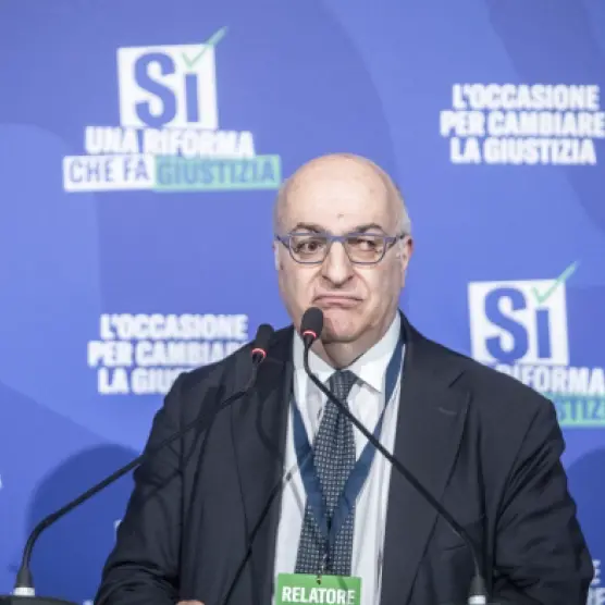 <p>Sechi licenziato da Libero, «due parole» polemiche nell’editoriale di addio e lo scontro sulla scorta: «Una sceneggiata»</p>